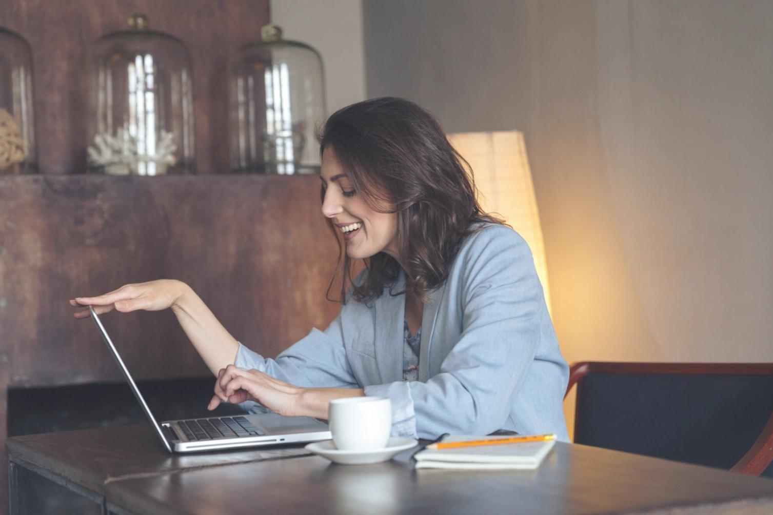 Sesión práctica de modelado de valoración DCF con casos reales del mercado español